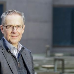 Hans Köhne overleden